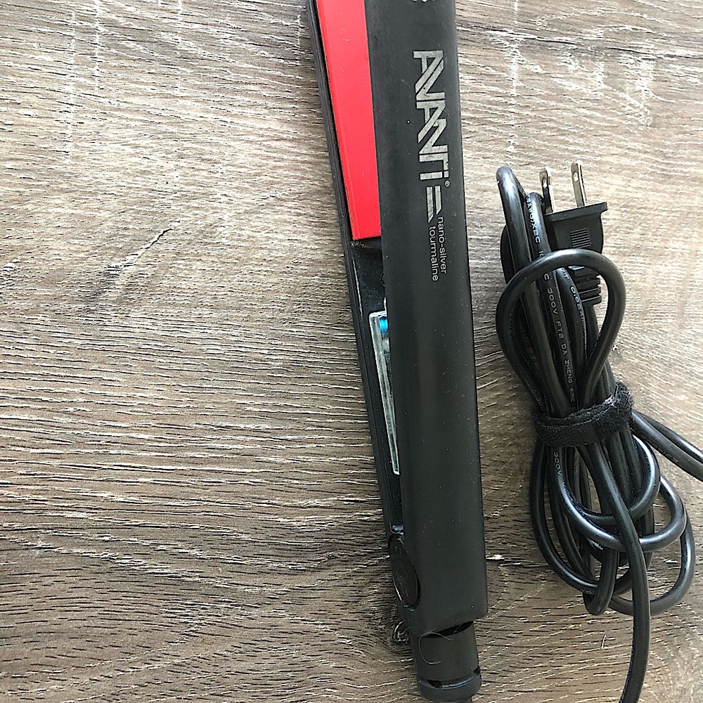 🍒Avanti Nano-Silver Flat Iron🍒